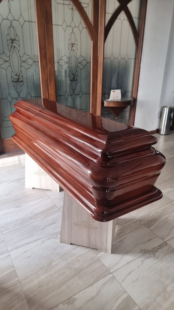Ataúd modelo 4